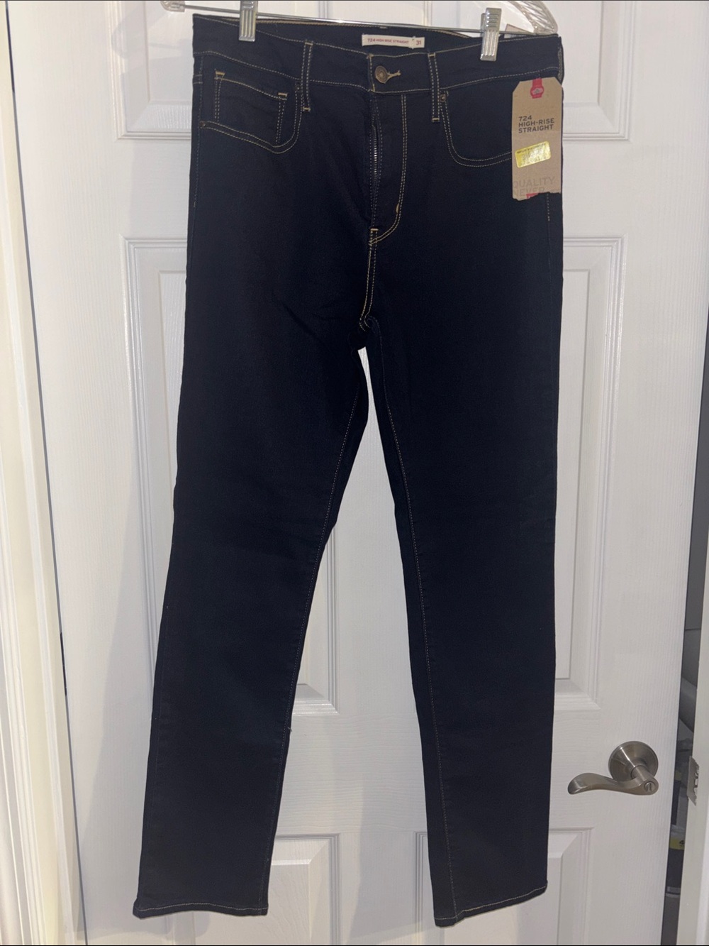 Levi 724 High-Rise Straight Jean